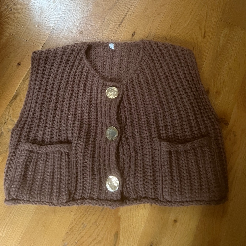 Chunky Knit Sweater Vest